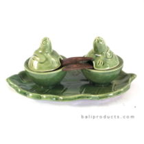 Ceramic Salt and Pepper Frog