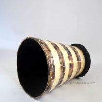 Round Vase Penshell Brown White