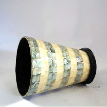 Round Vase Penshell Black White