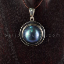 Pendant Bulat Polos Permata Biru
